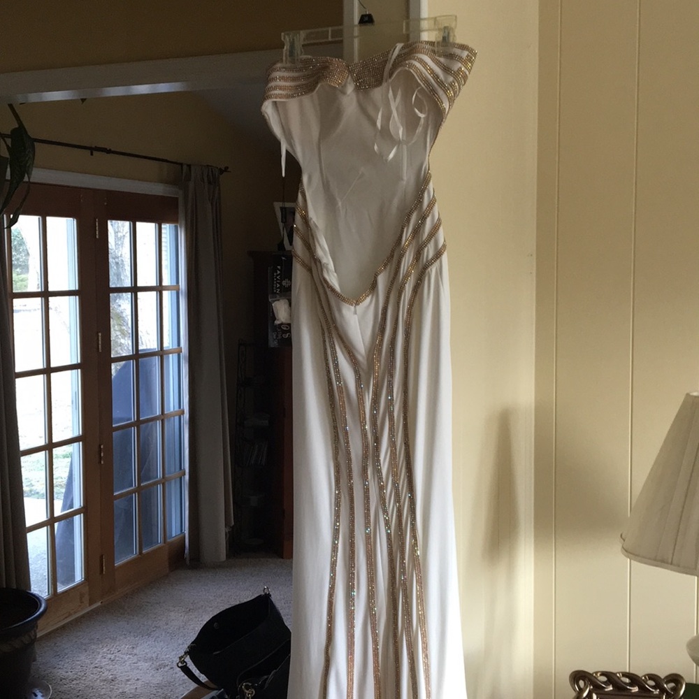 Prom dress - Picture 2 of 2